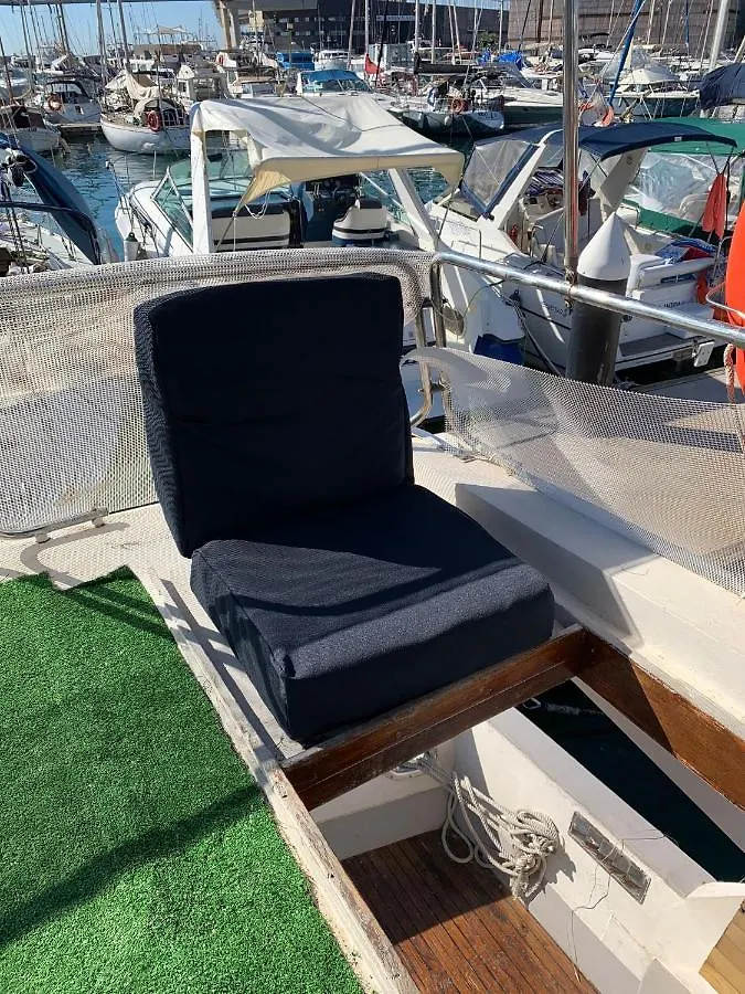 Barco Lucky Hotel Sant Adria de Besos
