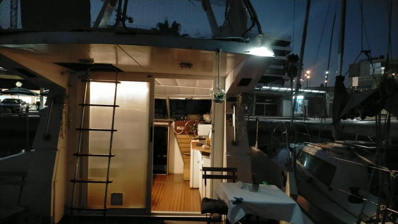 Botel Barco Lucky Hotel Sant Adria de Besos